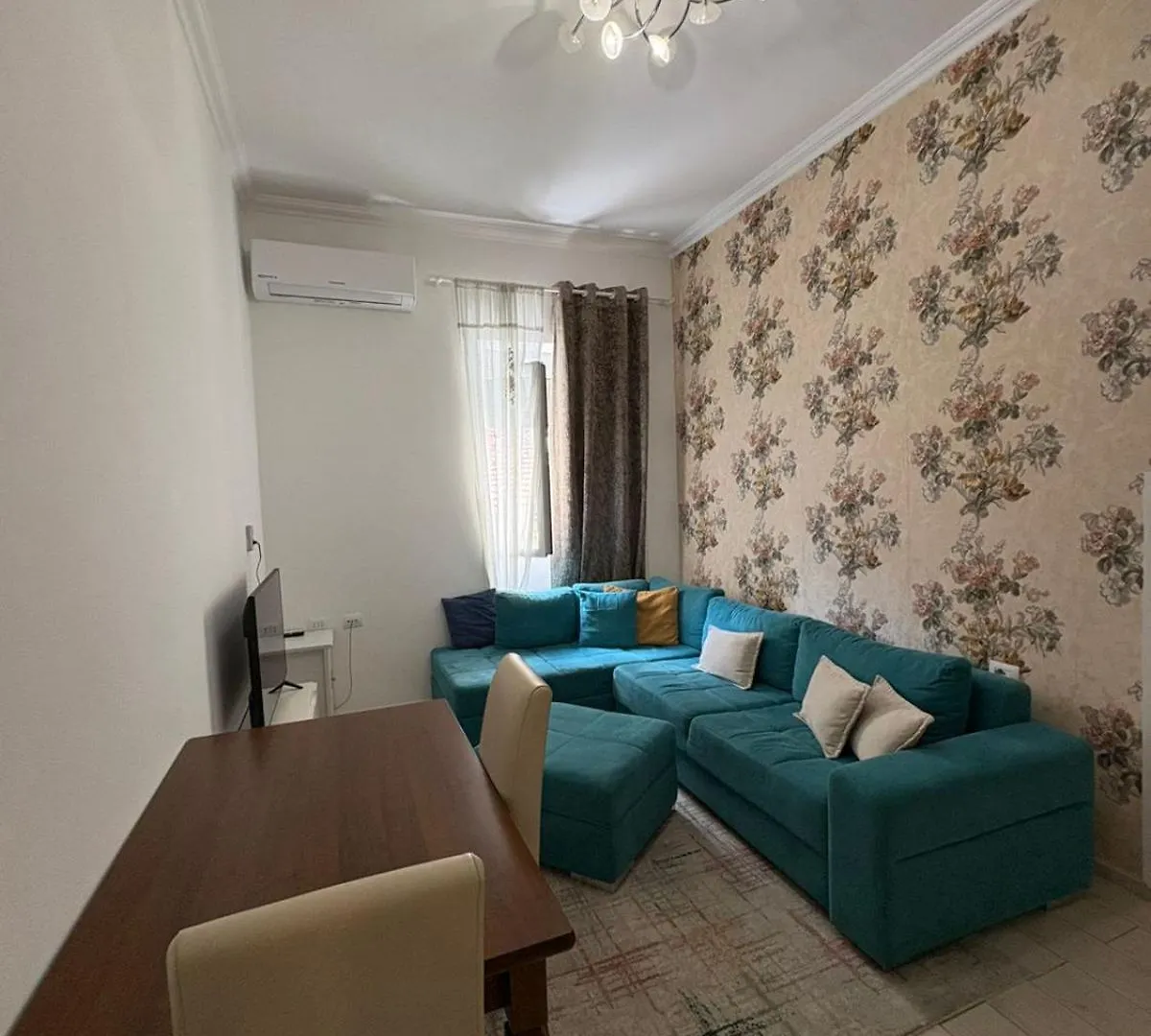Rona Apartments